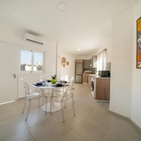 2 Bedroom Flat Appartement